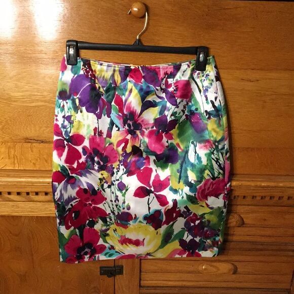 Jones New York Skirt  - Picture 1 of 6